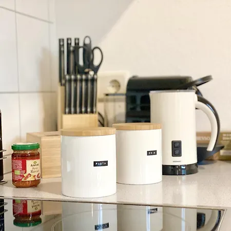 Snug 1 I 3-zimmer Design Am Mit Garten I Office I Highspeed Wifi Διαμέρισμα Weßling