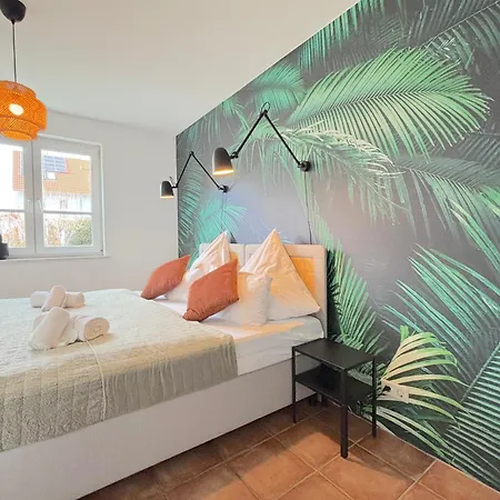 Apartman Snug 1 I 3-zimmer Design Am Mit Garten I Office I Highspeed Wifi *