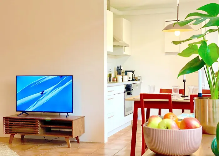 Snug 1 I 3-zimmer Design Am Mit Garten I Office I Highspeed Wifi شقة
