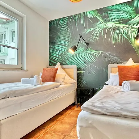 Snug 1 I 3-zimmer Design Am Mit Garten I Office I Highspeed Wifi * Weßling